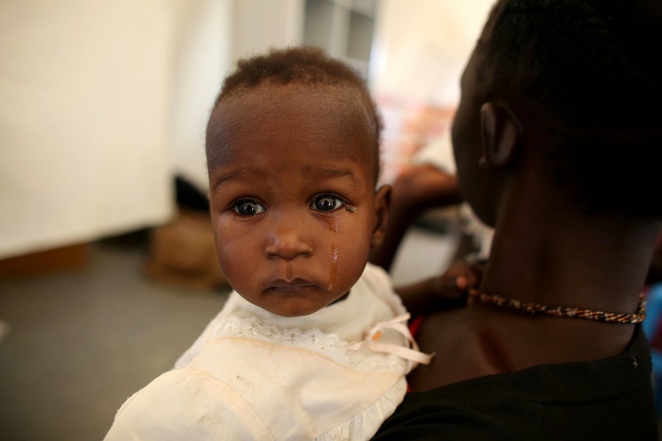 10 měsíců nepokojů v Súdánu: Děti bojují s podvýživou v době zuřícího konfliktu