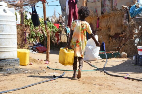 10-year-old is responsible for providing water for her family in&nbsp; Marib Governorate- Yemen&nbsp;